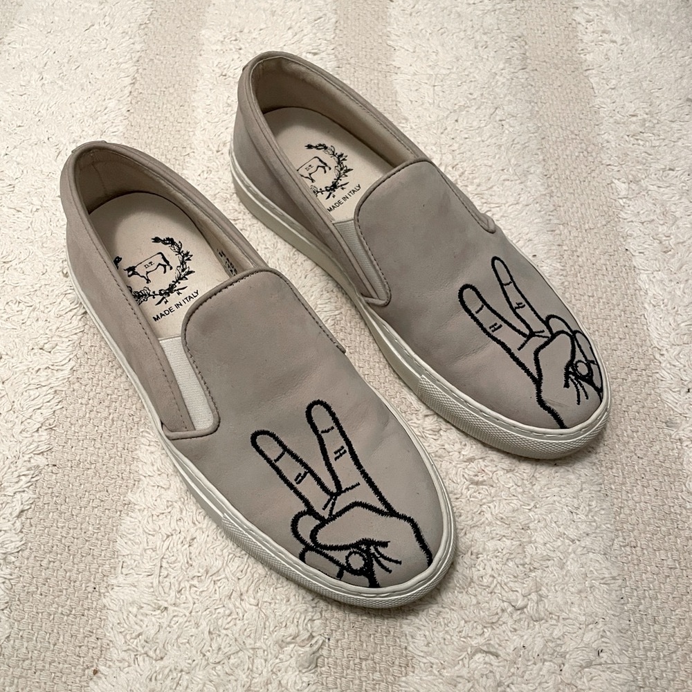 Del Toro Embroidered Leather Sneaker